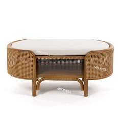 Svadobný konferenčný stolík z masívneho dreva